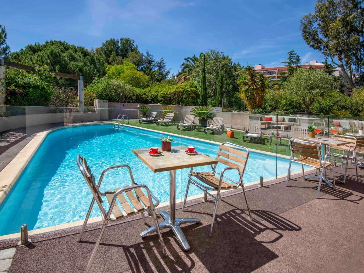 Hotel Ibis Hyeres Centre Esterno foto