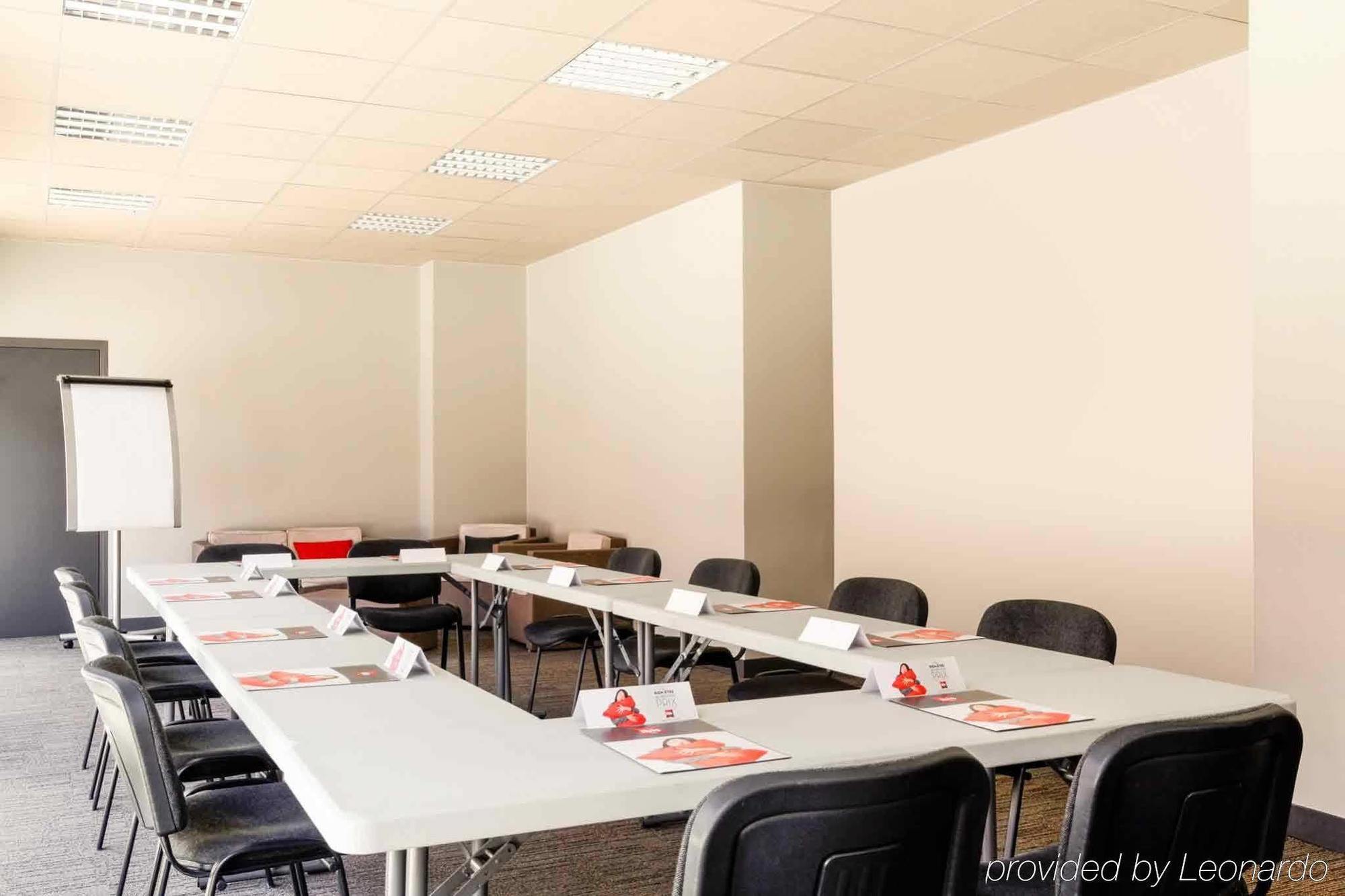 Hotel Ibis Hyeres Centre Esterno foto