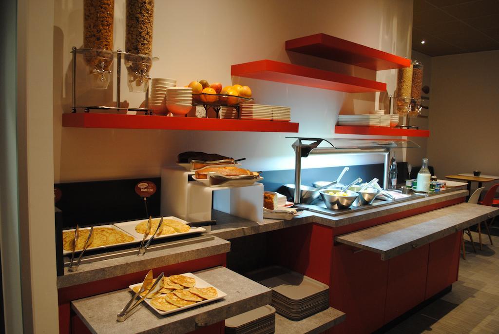 Hotel Ibis Hyeres Centre Esterno foto