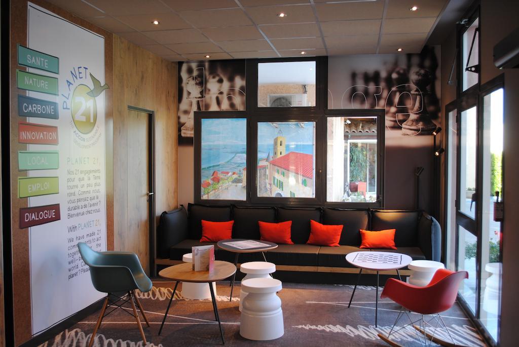 Hotel Ibis Hyeres Centre Esterno foto