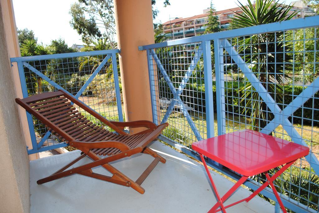 Hotel Ibis Hyeres Centre Esterno foto